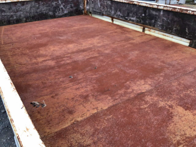 いすゞエルフ平ボディ小型（2t・3t）[写真08]