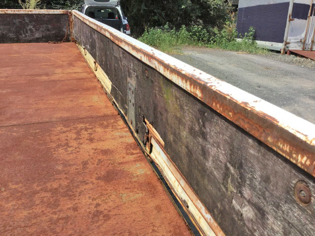 いすゞエルフ平ボディ小型（2t・3t）[写真09]