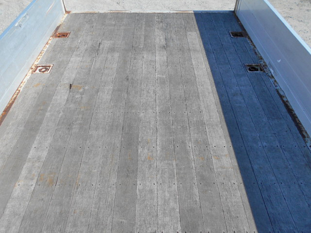 UDトラックスコンドルアルミブロック増トン（6t・8t）[写真11]