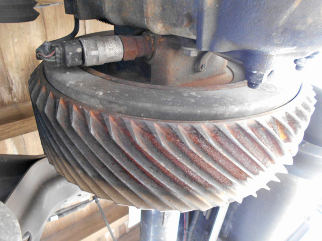 UDトラックスコンドルアルミブロック増トン（6t・8t）[写真17]