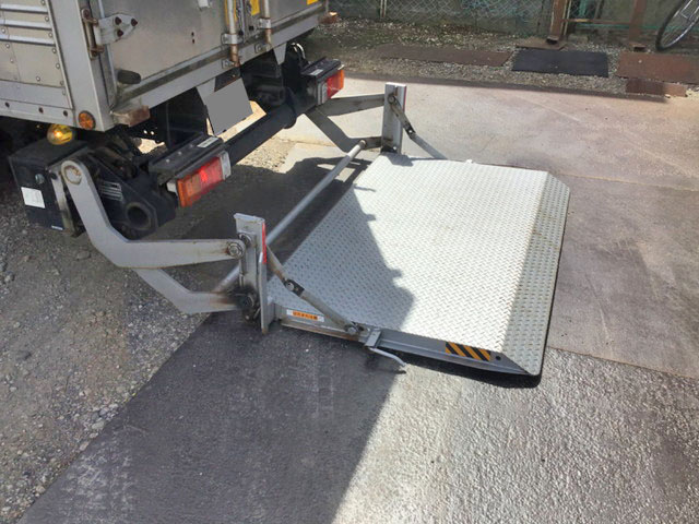 トヨタダイナアルミバン小型（2t・3t）[写真12]