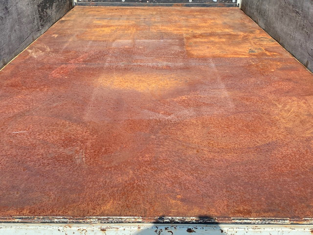 三菱ふそうキャンター平ボディ小型（2t・3t）[写真14]