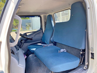 三菱ふそうキャンター平ボディ小型（2t・3t）[写真32]