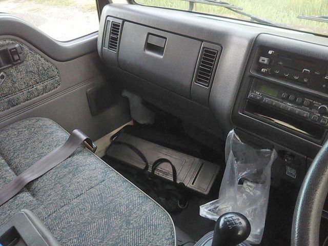 マツダタイタン幌車小型（2t・3t）[写真15]