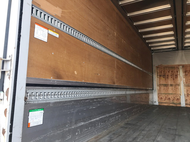 いすゞフォワードアルミウイング中型（4t）[写真12]