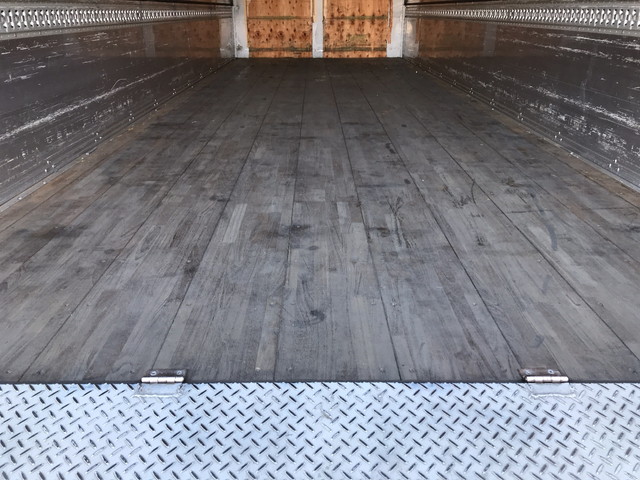 いすゞフォワードアルミウイング中型（4t）[写真15]