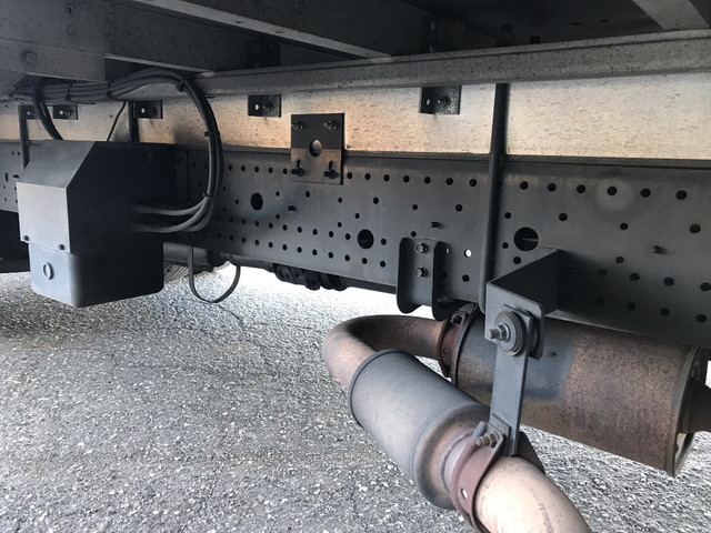 いすゞフォワードアルミウイング中型（4t）[写真20]