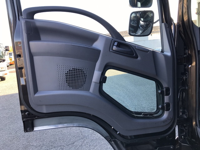 いすゞフォワードアルミウイング中型（4t）[写真27]