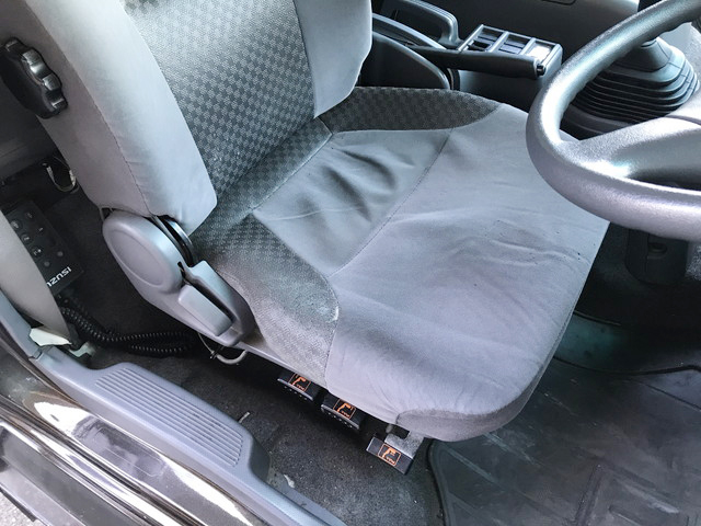 いすゞフォワードアルミウイング中型（4t）[写真30]