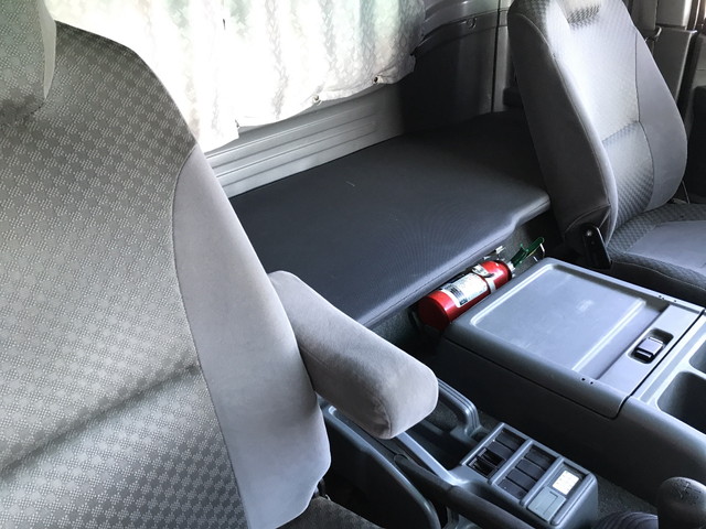 いすゞフォワードアルミウイング中型（4t）[写真32]