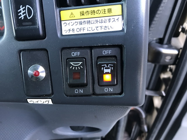 いすゞフォワードアルミウイング中型（4t）[写真34]