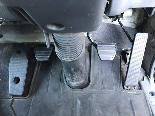 いすゞフォワードアルミウイング中型（4t）[写真38]