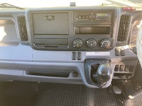 三菱ふそうキャンターユニック3段小型（2t・3t）[写真14]