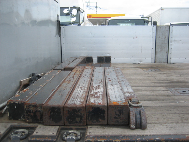 日野プロフィアアルミブロック大型（10t）[写真10]