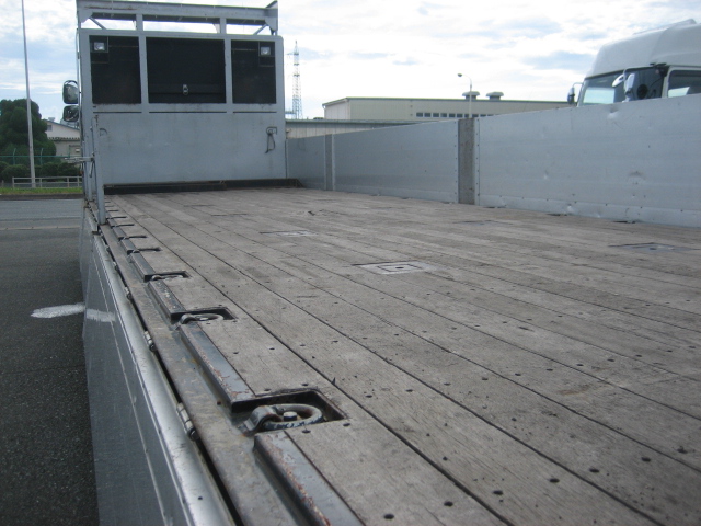 日野プロフィアアルミブロック大型（10t）[写真09]