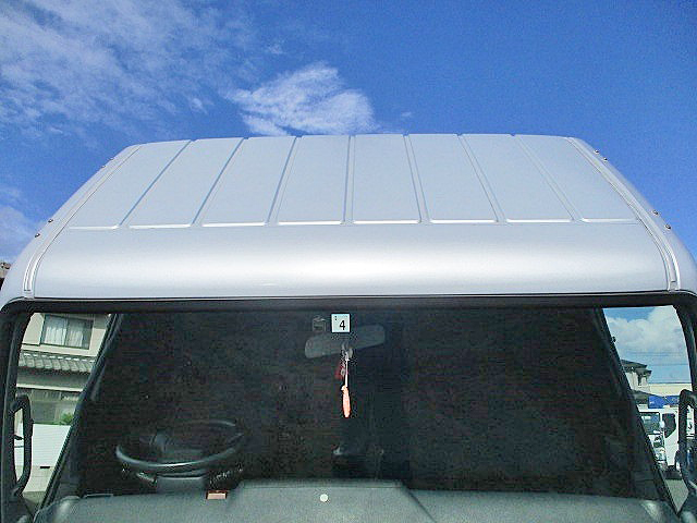 三菱ふそうキャンター平ボディ小型（2t・3t）[写真03]