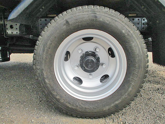 三菱ふそうキャンター平ボディ小型（2t・3t）[写真05]