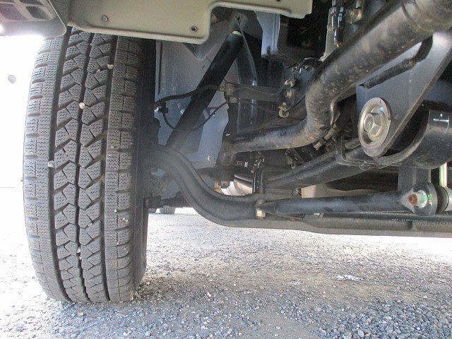 三菱ふそうキャンター平ボディ小型（2t・3t）[写真09]