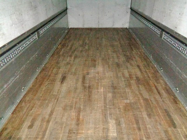 日野レンジャーアルミウイング中型（4t）[写真14]