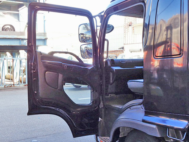 日野レンジャーアルミウイング中型（4t）[写真28]