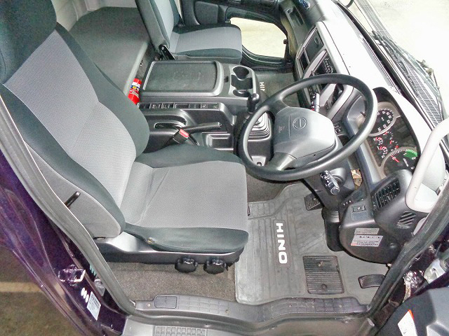 日野レンジャーアルミウイング中型（4t）[写真34]