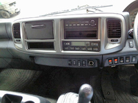 日野レンジャーアルミウイング中型（4t）[写真37]