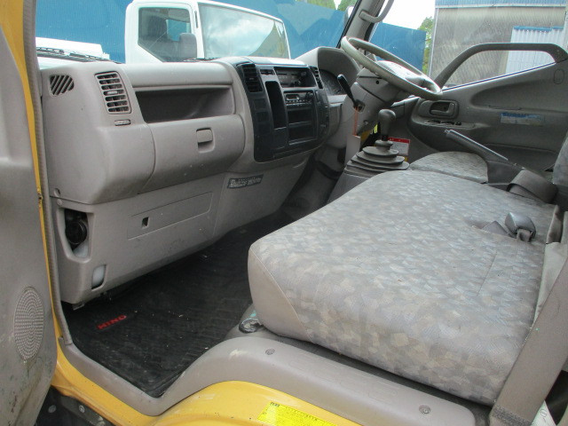 日野デュトロ高所作業車小型（2t・3t）[写真30]