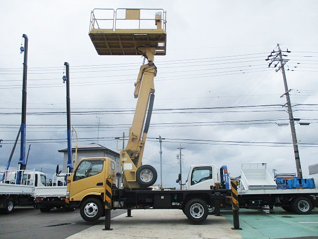 日野デュトロ高所作業車小型（2t・3t）[写真07]