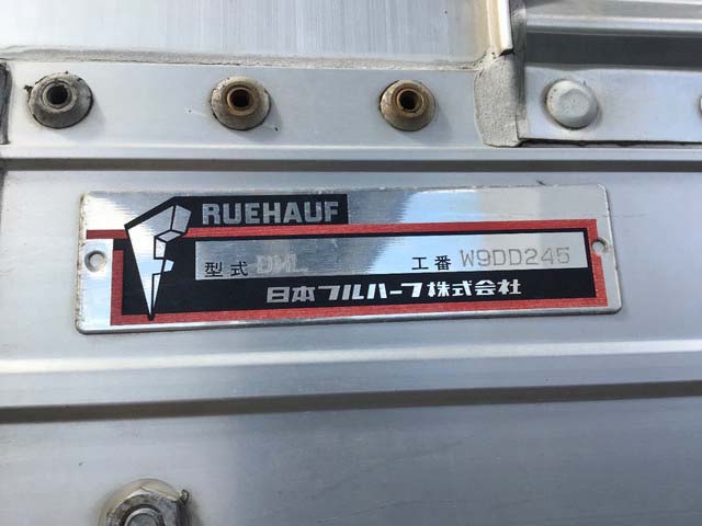 いすゞギガアルミウイング大型（10t）[写真13]