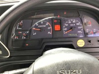 いすゞギガアルミウイング大型（10t）[写真21]