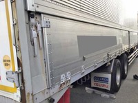 いすゞギガアルミウイング大型（10t）[写真06]