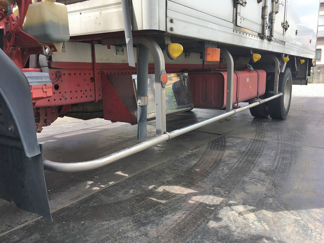 いすゞフォワード冷凍車（冷蔵車）中型（4t）[写真16]