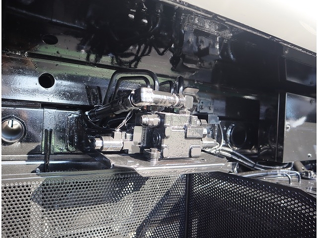 日野レンジャーパッカー車（塵芥車）中型（4t）[写真19]