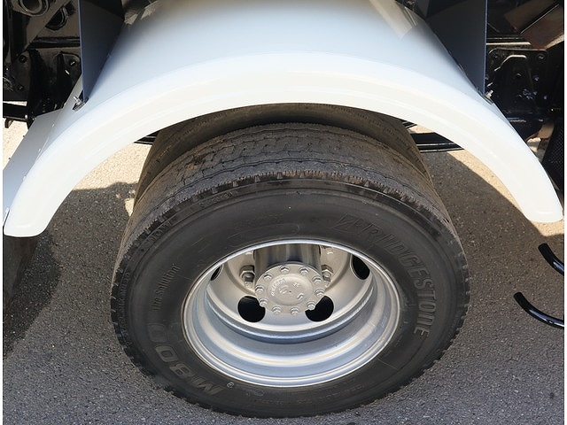 日野レンジャーパッカー車（塵芥車）中型（4t）[写真22]