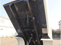 日野レンジャーパッカー車（塵芥車）中型（4t）[写真23]