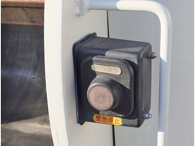 日野レンジャーパッカー車（塵芥車）中型（4t）[写真28]