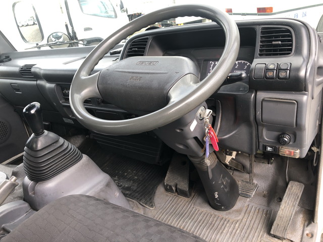 いすゞエルフ平ボディ小型（2t・3t）[写真30]