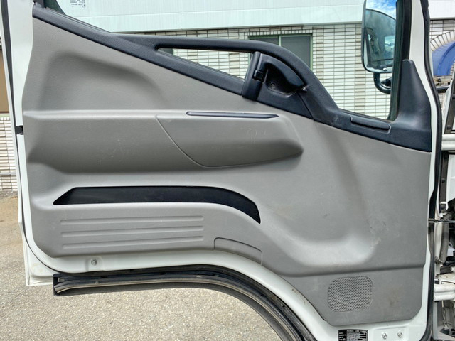 三菱ふそうキャンターダンプ小型（2t・3t）[写真31]