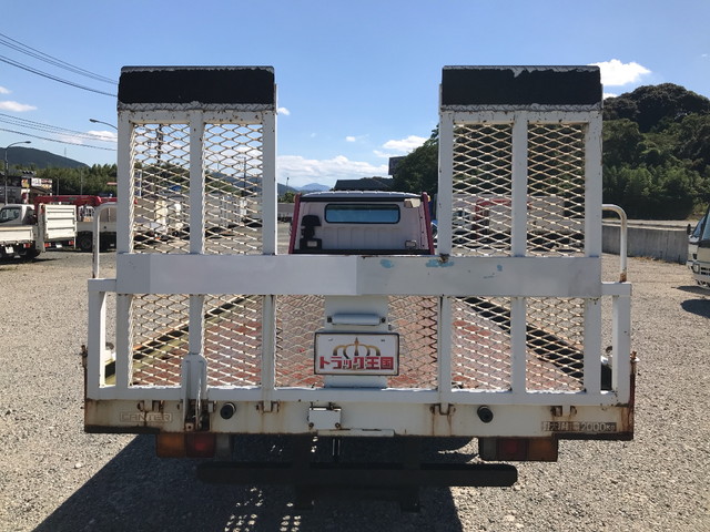 三菱ふそうキャンターセーフティローダー小型（2t・3t）[写真11]