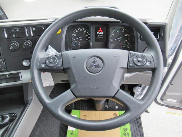 三菱ふそうスーパーグレートアルミブロック大型（10t）[写真11]