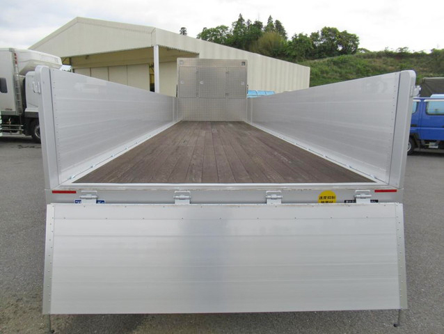 三菱ふそうスーパーグレートアルミブロック大型（10t）[写真18]