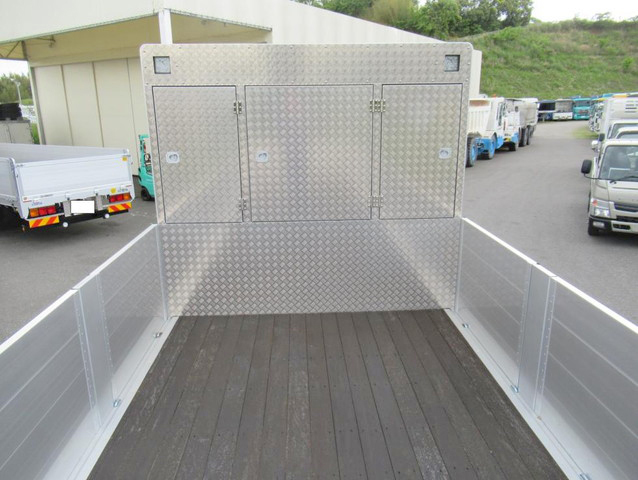 三菱ふそうスーパーグレートアルミブロック大型（10t）[写真19]