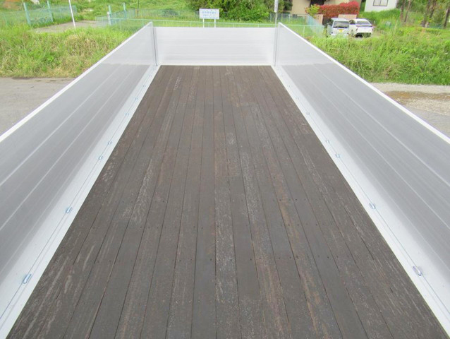 三菱ふそうスーパーグレートアルミブロック大型（10t）[写真20]