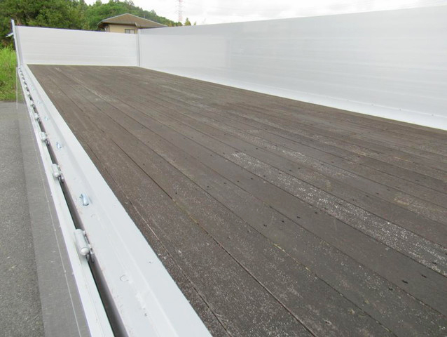 三菱ふそうスーパーグレートアルミブロック大型（10t）[写真22]