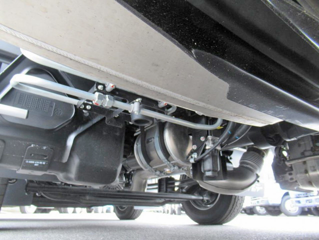 三菱ふそうスーパーグレートアルミブロック大型（10t）[写真32]