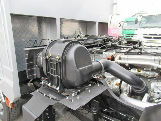 三菱ふそうスーパーグレートアルミブロック大型（10t）[写真36]