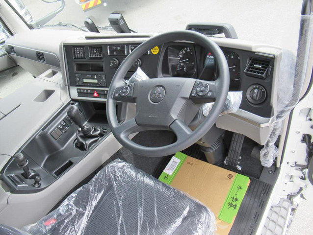 三菱ふそうスーパーグレートアルミブロック大型（10t）[写真08]