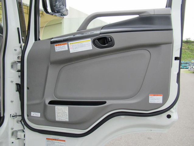 三菱ふそうスーパーグレートアルミブロック大型（10t）[写真09]