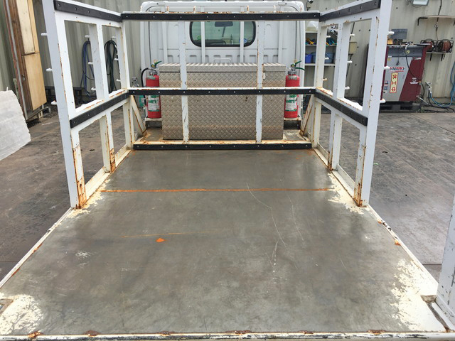 日産アトラス平ボディ小型（2t・3t）[写真11]