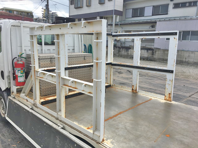 日産アトラス平ボディ小型（2t・3t）[写真12]